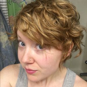 Meet your Posher, Hillary